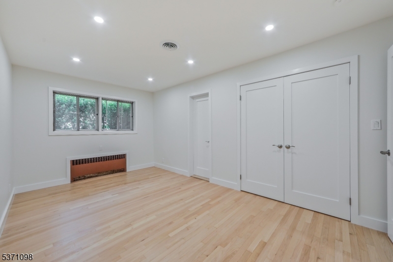 21 E Central Ave
