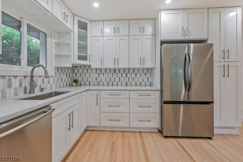 21 E Central Ave