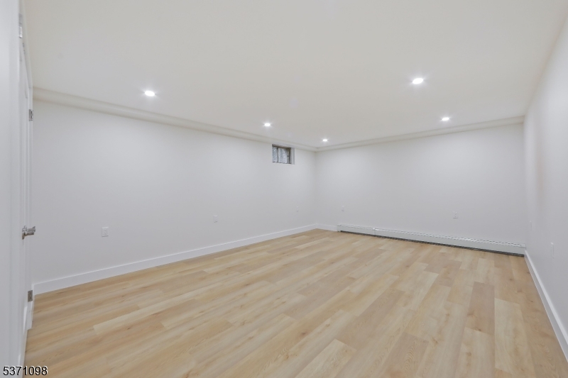 21 E Central Ave