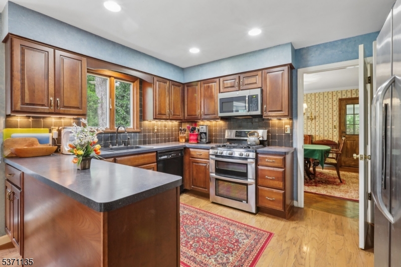 150 Deerfield Ter