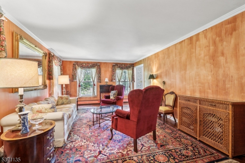 150 Deerfield Ter