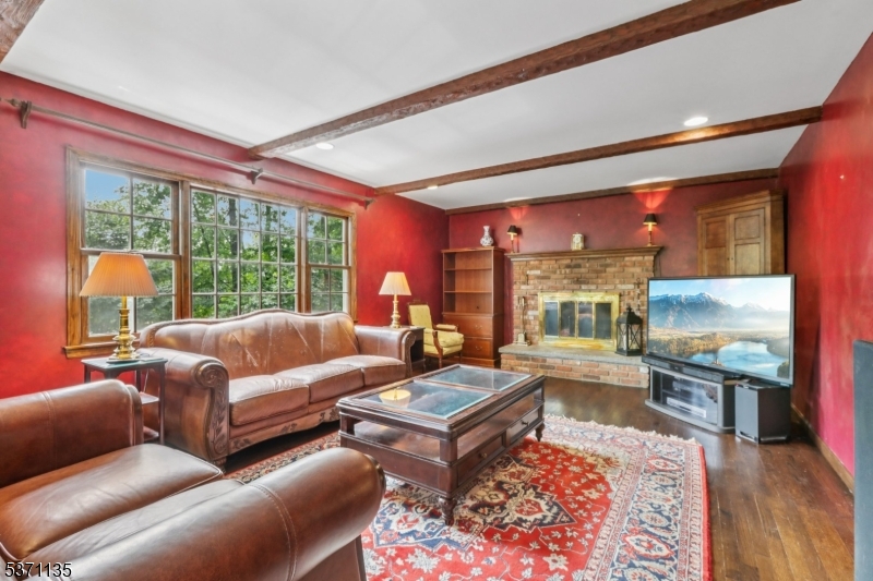 150 Deerfield Ter