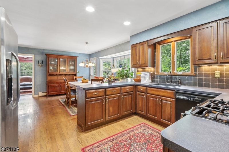 150 Deerfield Ter