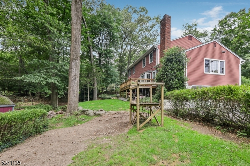 150 Deerfield Ter