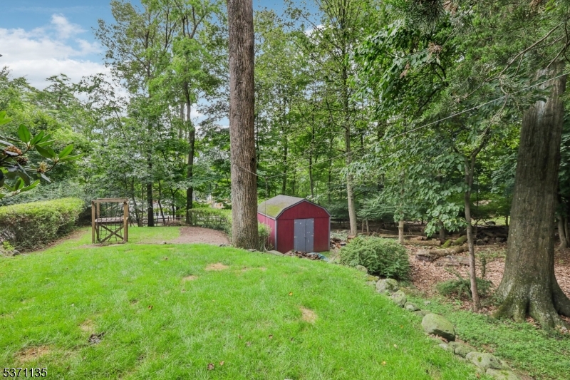 150 Deerfield Ter