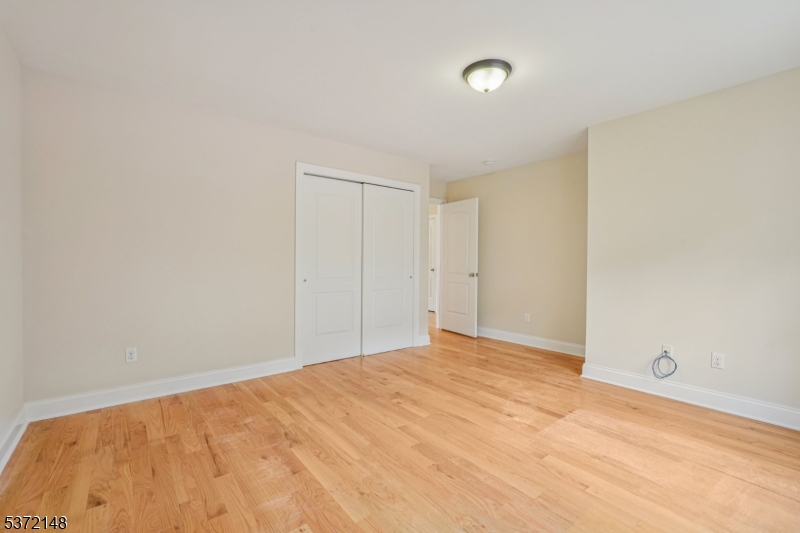 32 Spruce Ave