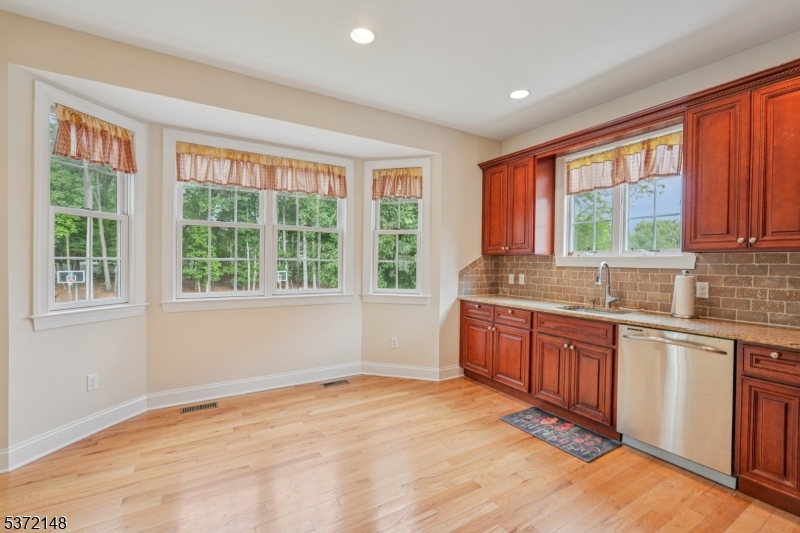 32 Spruce Ave