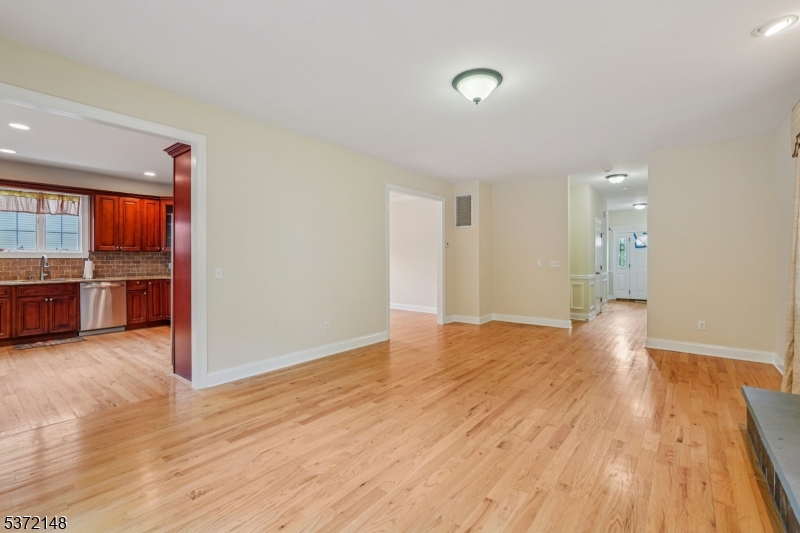 32 Spruce Ave