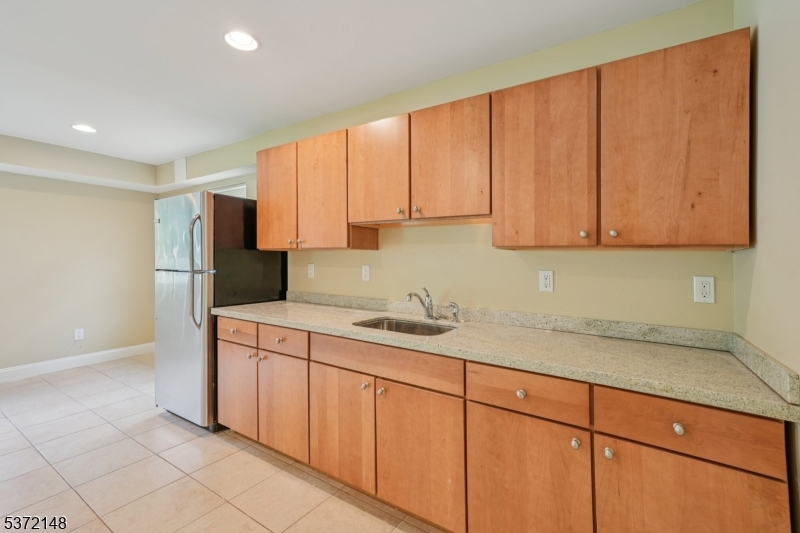 32 Spruce Ave
