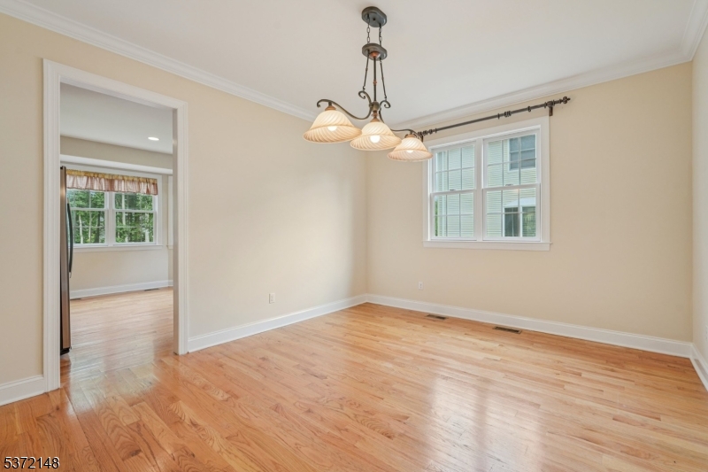 32 Spruce Ave