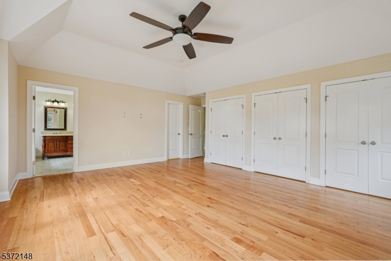 32 Spruce Ave