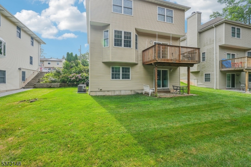 32 Spruce Ave