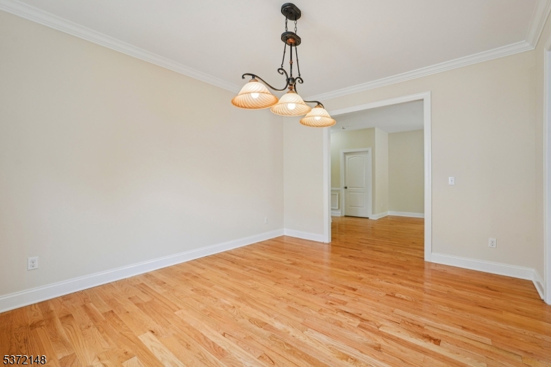 32 Spruce Ave