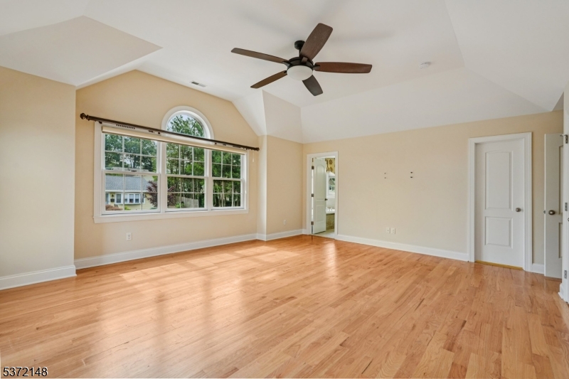 32 Spruce Ave