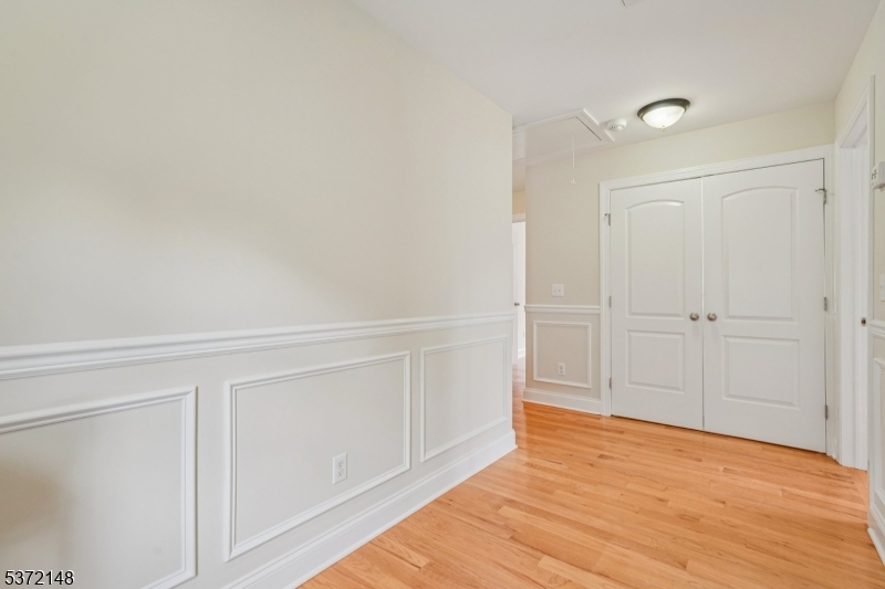 32 Spruce Ave