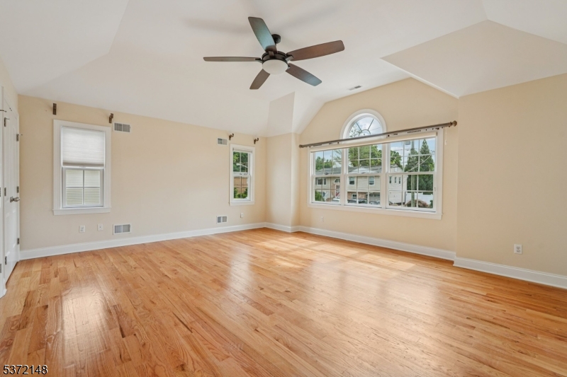 32 Spruce Ave