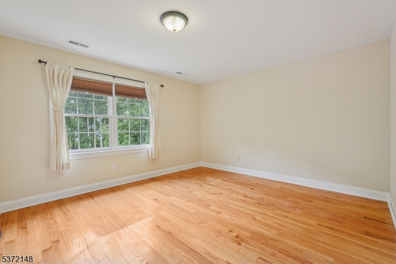 32 Spruce Ave