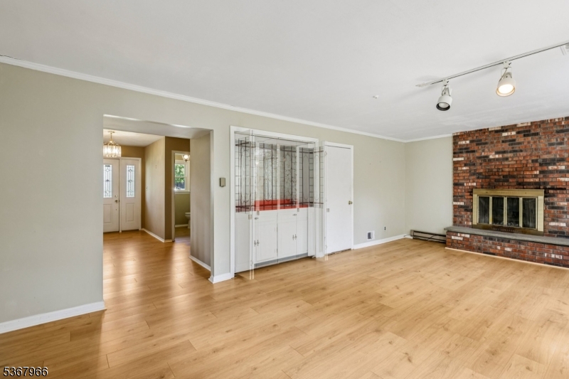 132 Dorset Dr