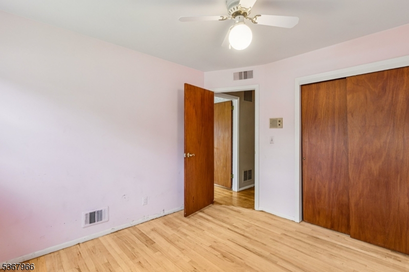 132 Dorset Dr