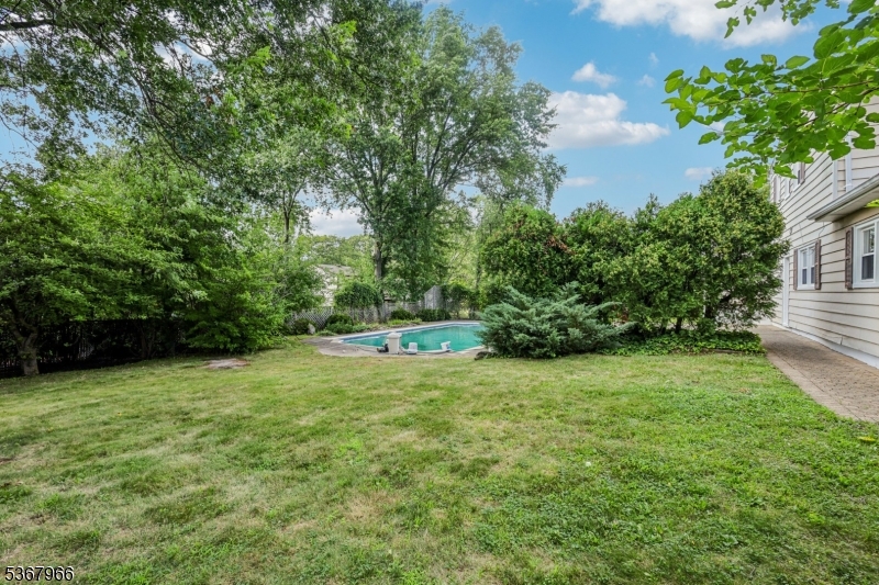 132 Dorset Dr