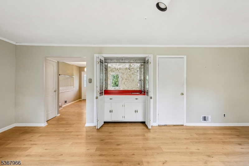 132 Dorset Dr