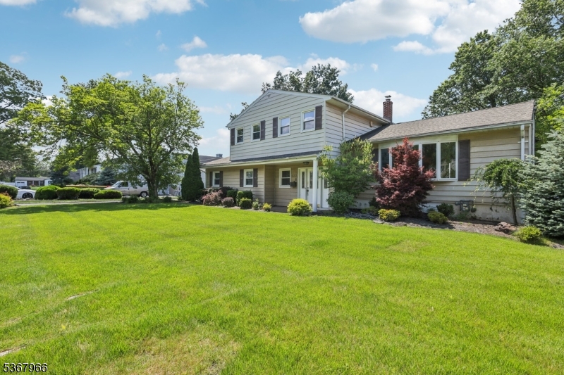 132 Dorset Dr