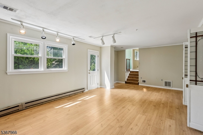 132 Dorset Dr