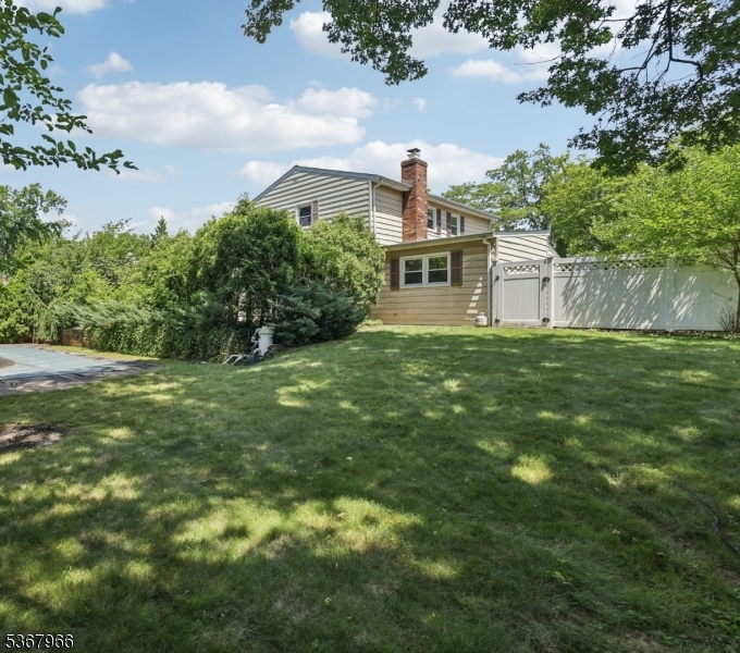 132 Dorset Dr