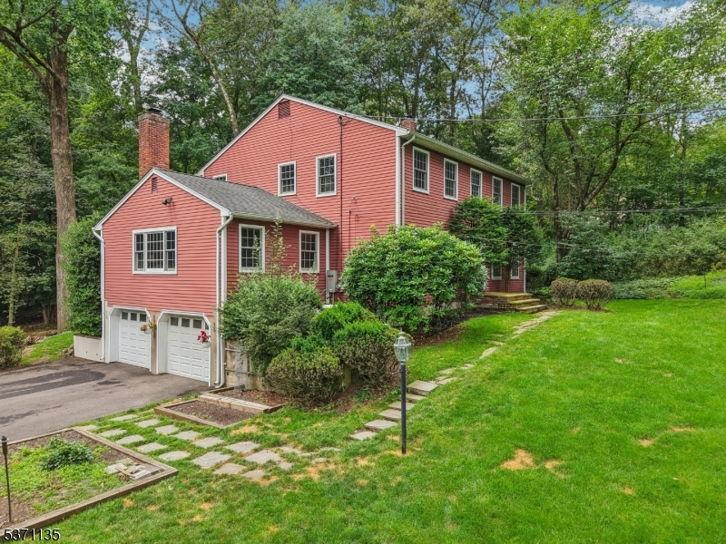 150 Deerfield Ter