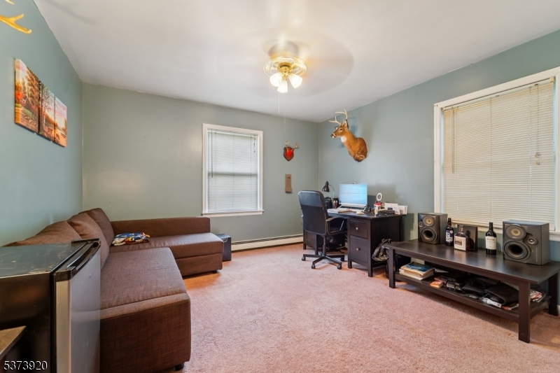 4 Crest Hill Dr