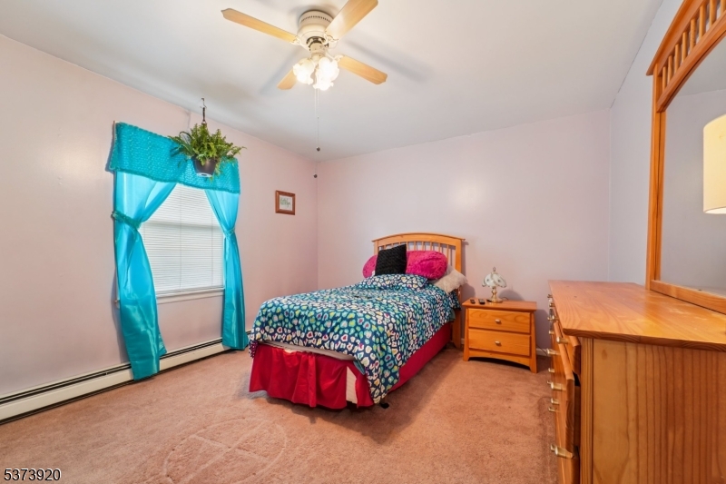 4 Crest Hill Dr