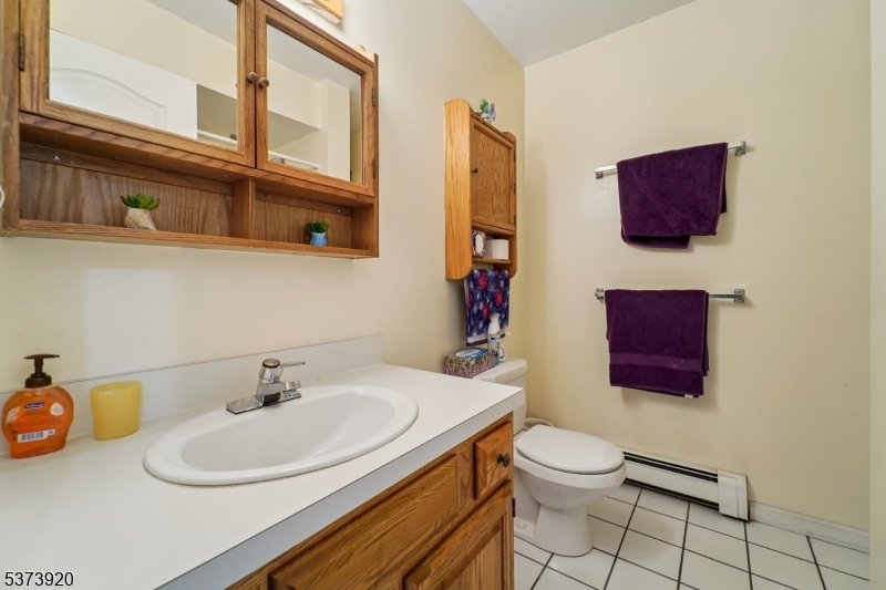 4 Crest Hill Dr