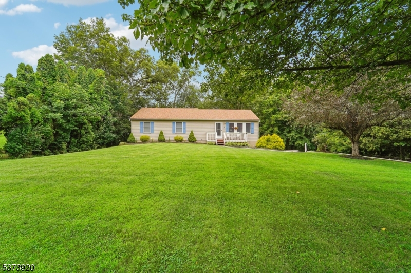 4 Crest Hill Dr