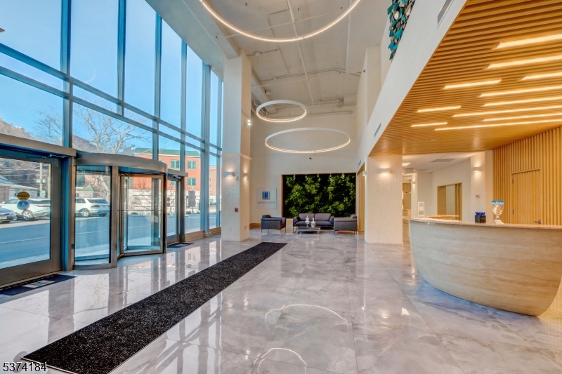 3 Somerset Ln-Glass House