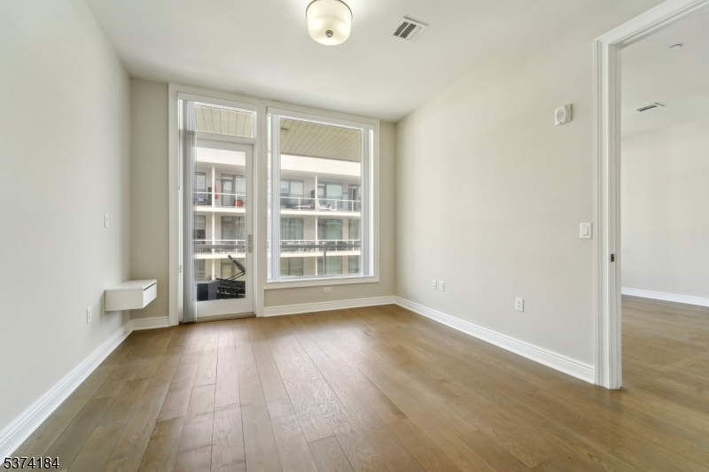 3 Somerset Ln-Glass House