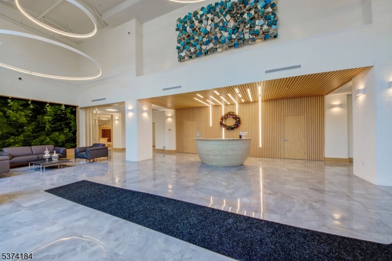 3 Somerset Ln-Glass House