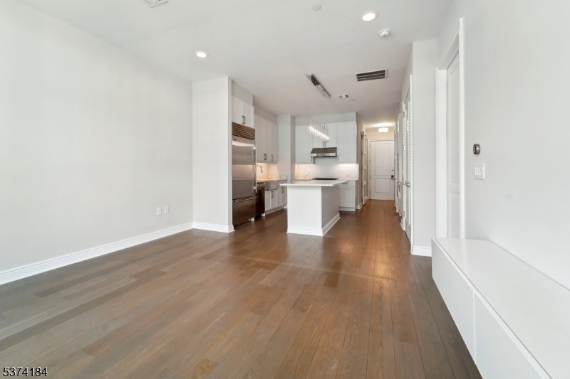 3 Somerset Ln-Glass House