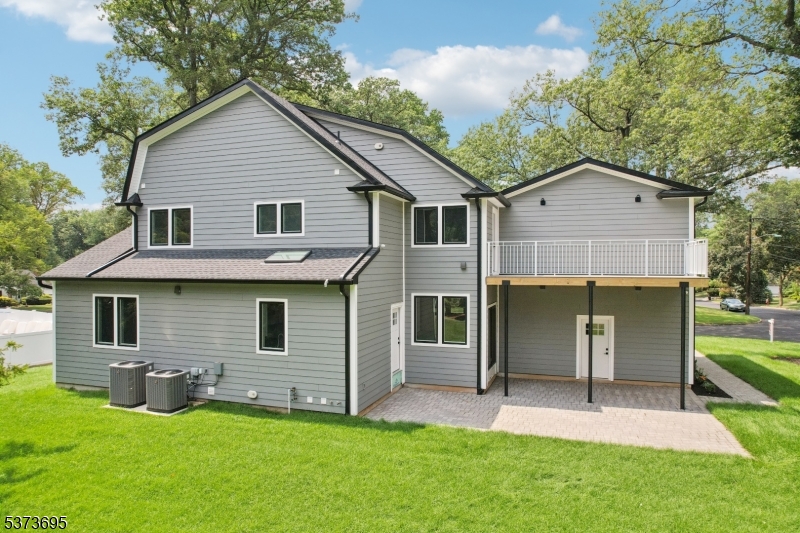 492 Oaktree Rd