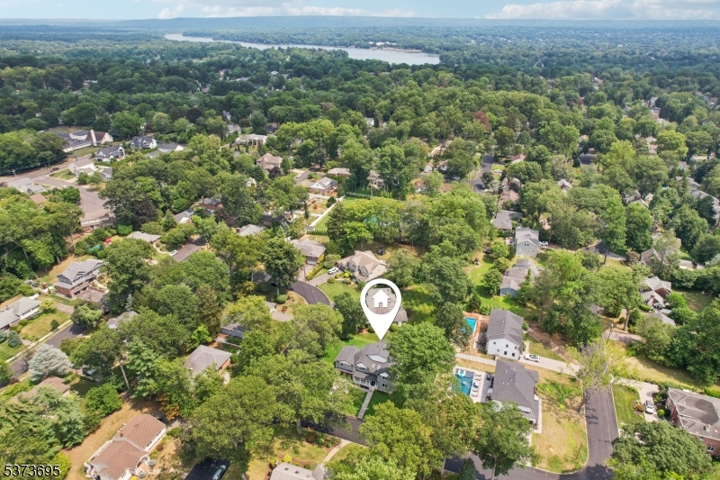 492 Oaktree Rd