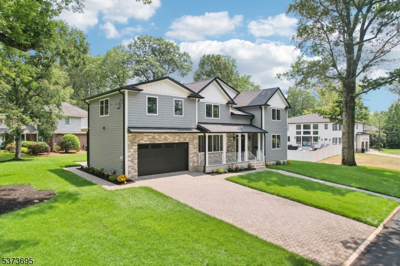 492 Oaktree Rd