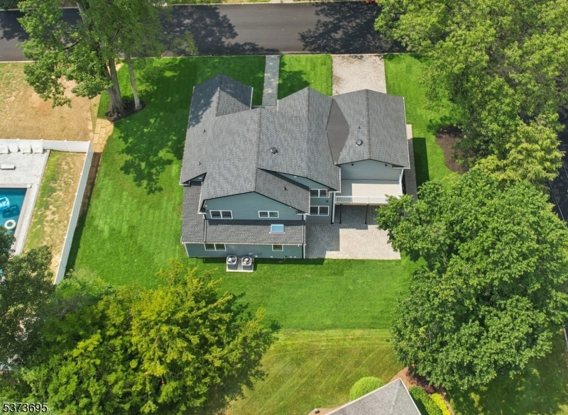 492 Oaktree Rd