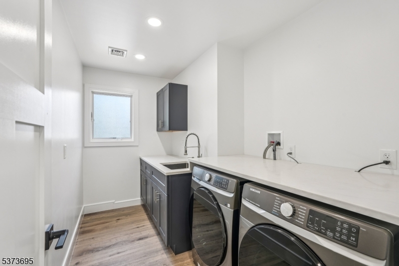 492 Oaktree Rd
