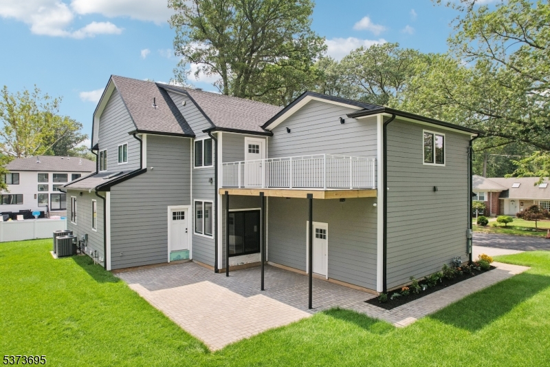 492 Oaktree Rd