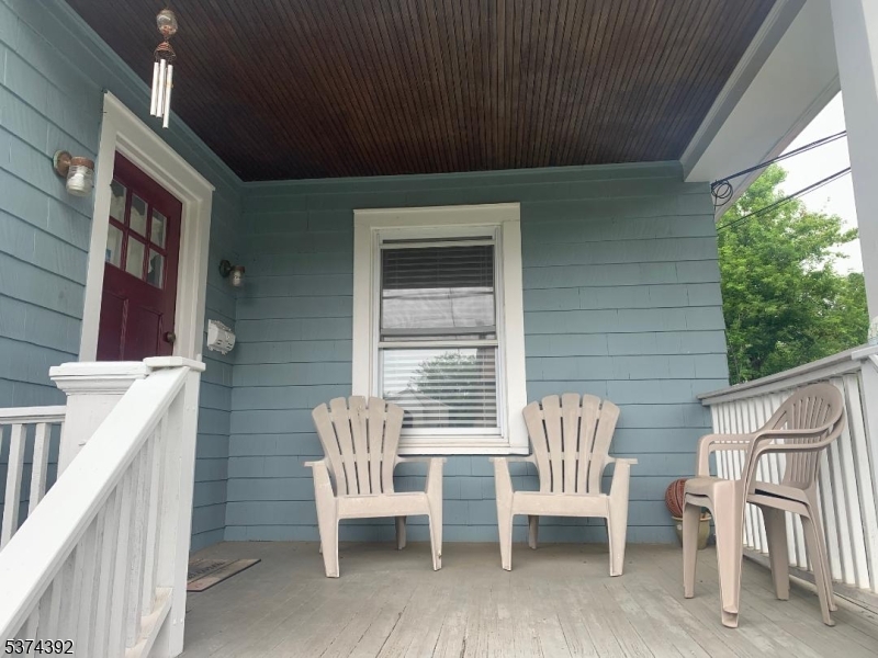 33 Lincoln Pl