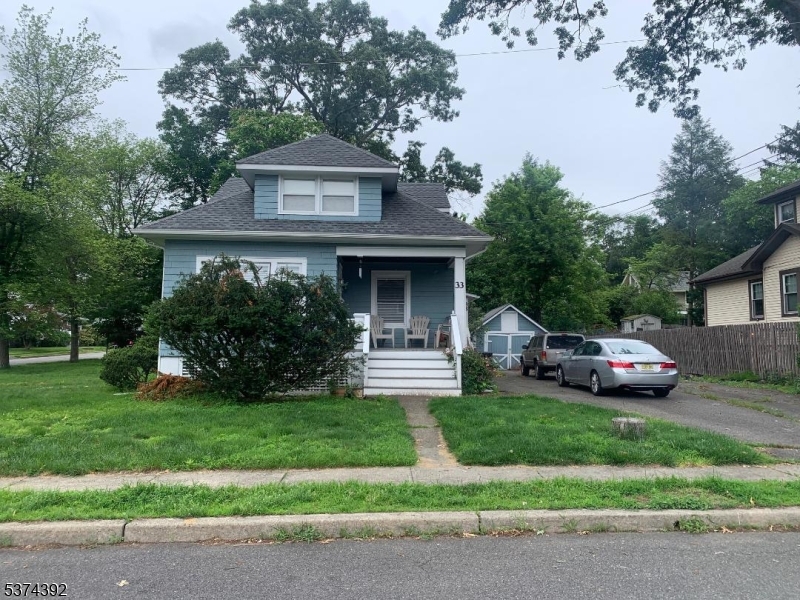 33 Lincoln Pl