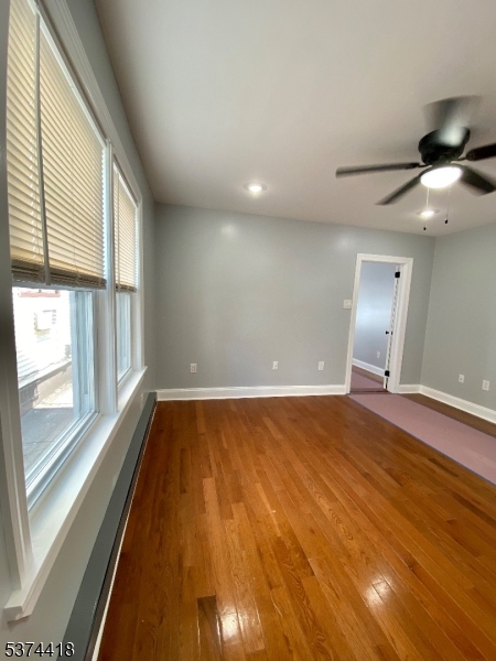 30 Chestnut Ave 2L