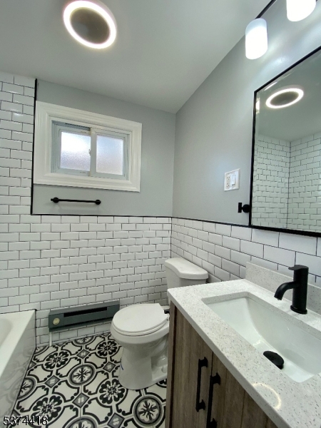 30 Chestnut Ave 2L