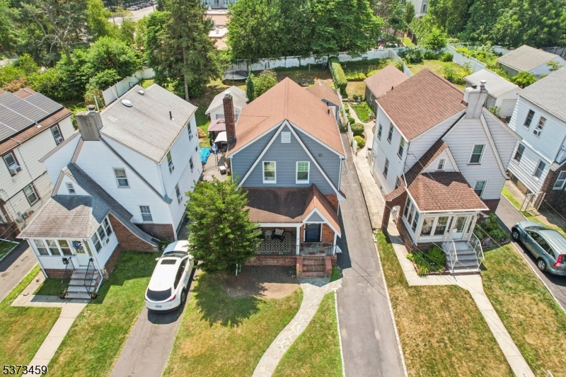 17 Berkeley Ave