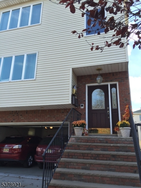 23 Saint Charles St