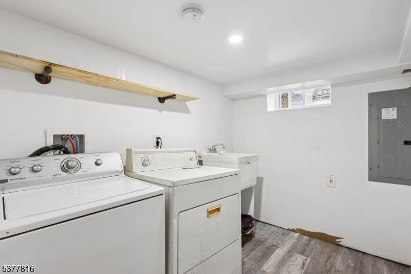 1042 Battle Hill Terrace